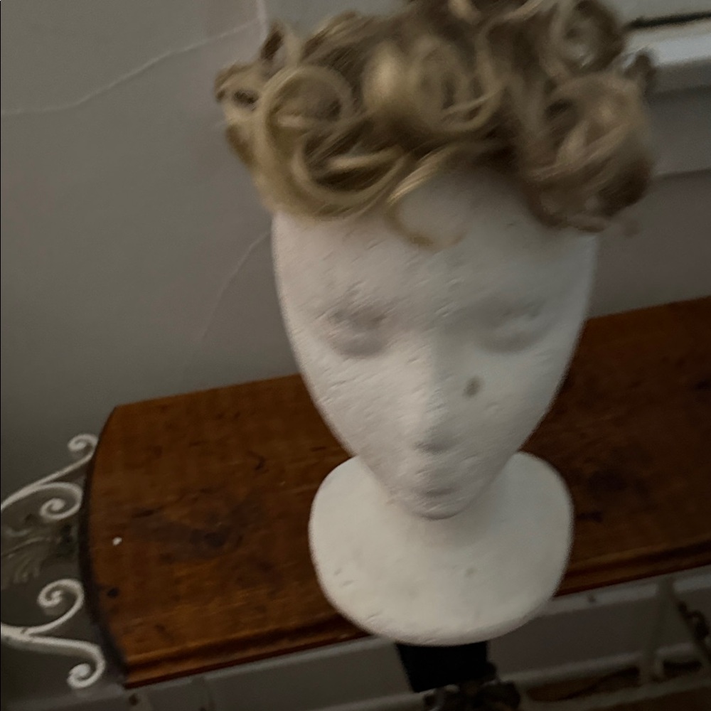 84 Curly Blonde pull thro topper for Women